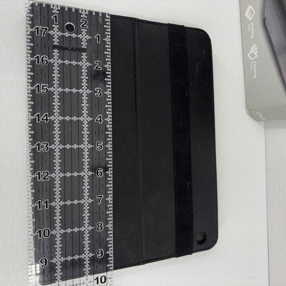 Incase Book Jacket For iPad 2 Black Protection 3 Viewing Angles Working Angle - Picture 11 of 12